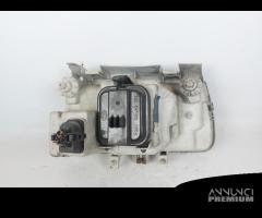 96249500 FANALE ANTERIORE SX HELLA VOLKSWAGEN POLO