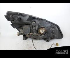 7701064132 FANALE ANTERIORE SX RENAULT SCENIC II (