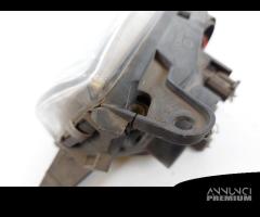 54534381 FANALE ANTERIORE SX TOYOTA AVENSIS (T22) - 3