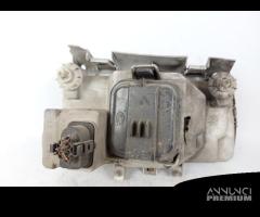 96249500 FANALE ANTERIORE SX HELLA VOLKSWAGEN POLO - 2