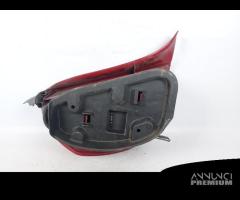 89022547 FANALE POSTERIORE DX CITROEN C5 (X4) (200 - 3