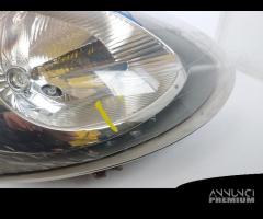 7700311372 FANALE ANTERIORE DX RENAULT TRAFIC II ( - 2