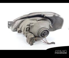 7700311372 FANALE ANTERIORE DX RENAULT TRAFIC II ( - 3