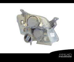 93321052 FANALE ANTERIORE SX OPEL MERIVA (A) 1.3 C - 2