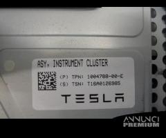 QUADRO STRUMENTI PER TESLA MODEL S 2016