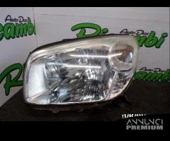 FARO ANTERIORE SINISTRO TOYOTA RAV4 ANNO 2003