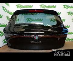 PORTELLONE CON TELECAMERA ALFA ROMEO TONALE 2023