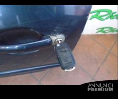 PORTA SINISTRA PER VW GOLF 5 ANNO 2004 - 5