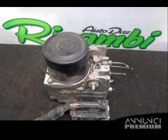 POMPA ABS PER RAV4 III 2.2D-CAT ANNO 2006 - 2