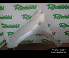 PARAFANGO ANTERIORE SINISTRO PER RAV4 III 2006