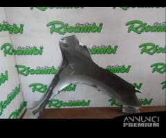 PARAFANGO ANTERIORE SINISTRO PER RAV4 III 2006