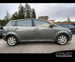 RICAMBI TOYOTA COROLLA VERSO R10 2.2 D-4D 2007