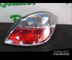 FANALINO POSTERIORE DESTRO OPEL ASTRA H 2006