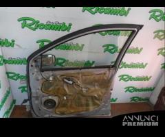 PORTA ANTERIORE DESTRA TOYOTA YARIS 2002