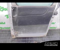 PORTA POSTERIORE DESTRA PER VANEO W414 2004