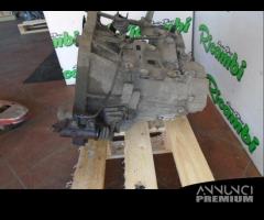 CAMBIO 5 MARCE PER TOYOTA YARIS 1.4 D-4D 2005 - 4