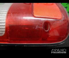 FANALINO POSTERIORE SINISTRO HILUX N15 2004