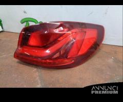 FANALINO POSTERIORE DESTRO BMW F40 2021