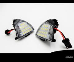 Placchette Luci LED Sotto Specchietti per JETTA 3