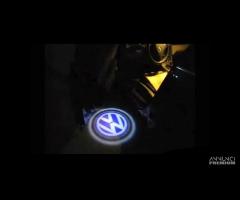 Proiettori LED logo Volkswagen PASSAT Luci Cortesi