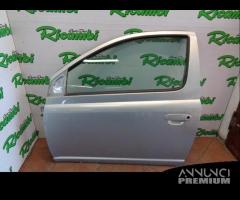 PORTA SINISTRA PER TOYOTA YARIS ANNO 2002