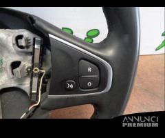 VOLANTE CON COMANDI PER RENAULT CAPTUR 2018 - 3