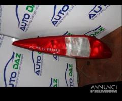 FANALINO POSTERIORE DESTRO FORD MONDEO 2005