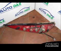 FANALINO POSTERIORE DESTRO FORD MONDEO 2005