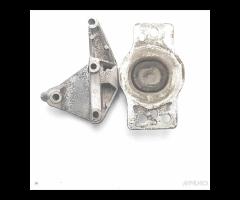 8200108112 Supporto sospensione motore Renault Meg - 1