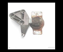 8200108112 Supporto sospensione motore Renault Meg - 8