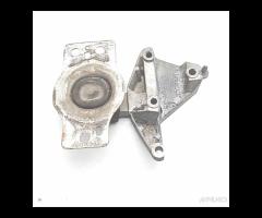 8200108112 Supporto sospensione motore Renault Meg - 9