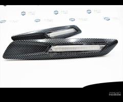 2 Frecce Laterali LED BMW Serie 5 E60 E61 Carbonio