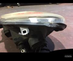 FARO ANTERIORE DESTRO OPEL VIVARO 2001- 2014