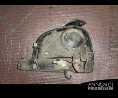 FARO ANTERIORE DESTRO PER RENAULT KANGOO 2001