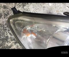 FARO DESTRO TOYOTA RAV 4 III 2006-2012