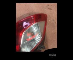 STOP FARO FANALE POSTERIORE DESTRO DX TOYOTA YARIS