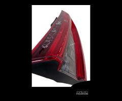 FANALE POSTERIORE SX A LED INTEGRATO NEL PORTELLON - 2