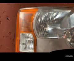 Faro anteriore destro LAND ROVER DISCOVERY (2007)