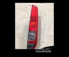 Fanale posteriore destro ford focus ll