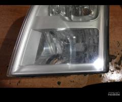 Faro anteriore Ford Transit destro e sinistro - 2