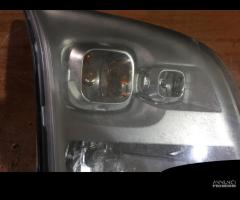 Faro anteriore Ford Transit destro e sinistro - 10