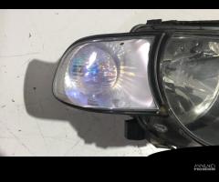 Faro anteriore destro BMW serie 3 compact (2004)