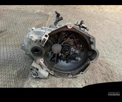 Cambio manuale Hyundai i10 1.0 B 5 marce (2020)