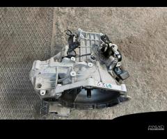 Cambio manuale Hyundai i10 1.0 B 5 marce (2020)