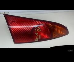 STOP FANALE POSTERIORE DESTRO FORD Focus Berlina 1