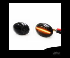 Frecce LED DINAMICHE per MINI Clubman R55 NERE - 6