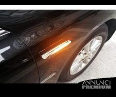 FRECCE LED CROMATE per BMW SERIE 1 E82 E81 E87 E88