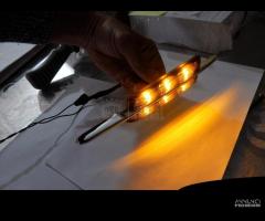 BMW SERIE 3 E90 E91 E92 E93 FRECCE laterali LED - 8