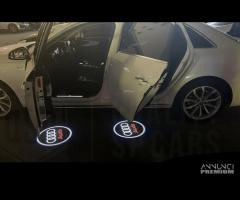 2 PROIETTORI LOGO LED AUDI A5 8T Luci Cortesia