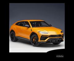 Modellino LAMBORGHINI URUS Arancio Boreal 1:18